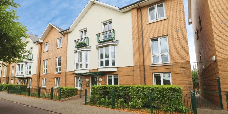 Vellacott Close, Cardiff