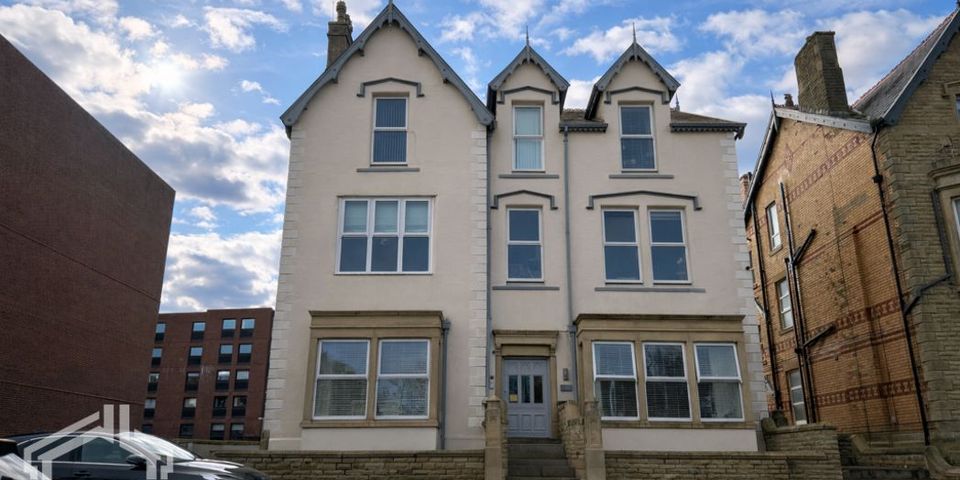 Clifton Drive North, Lytham St. Annes, Lancashire, FY8 2PB