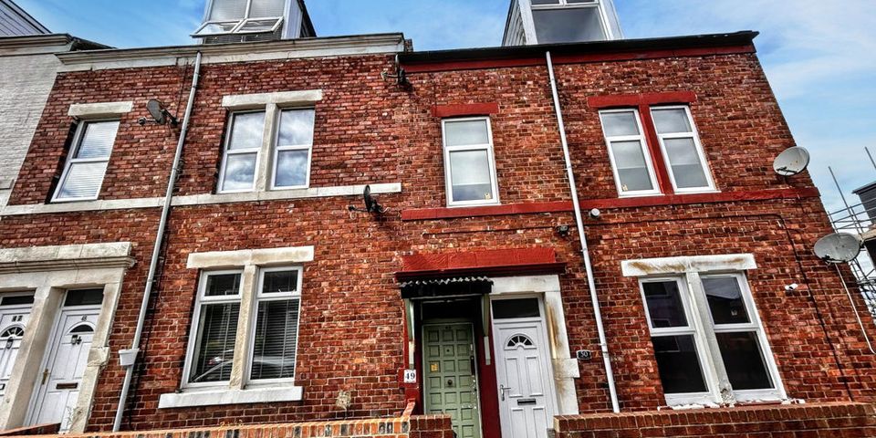 Deckham Terrace, Gateshead, Tyne and Wear, NE8 3UY