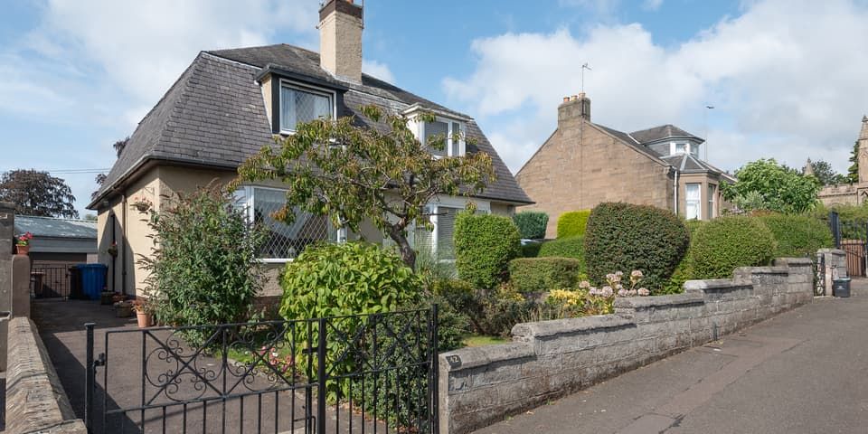 42 Dalgleish Road, Dundee DD4 7JT