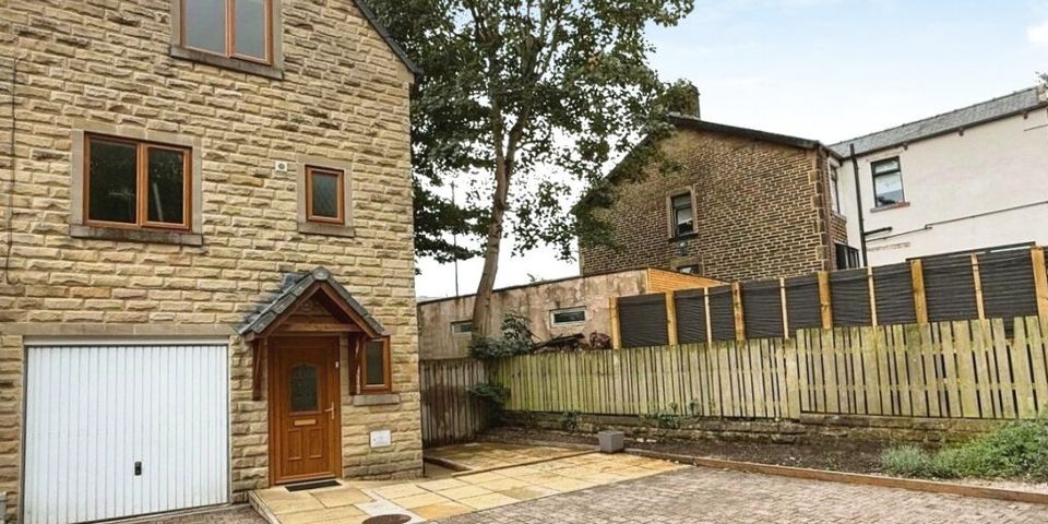Foxglove Close, Burnley, BB11
