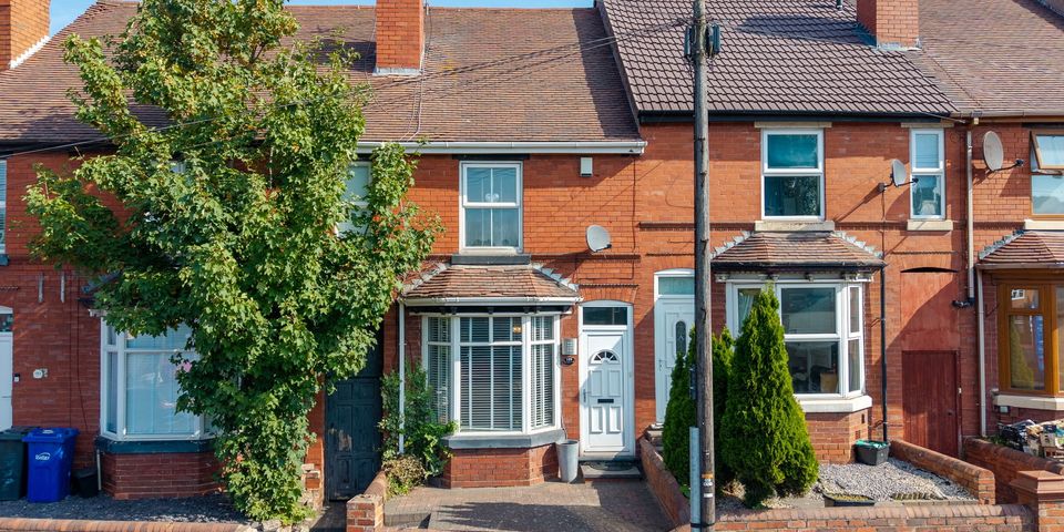 Stourbridge Road, Halesowen, B63 3UJ