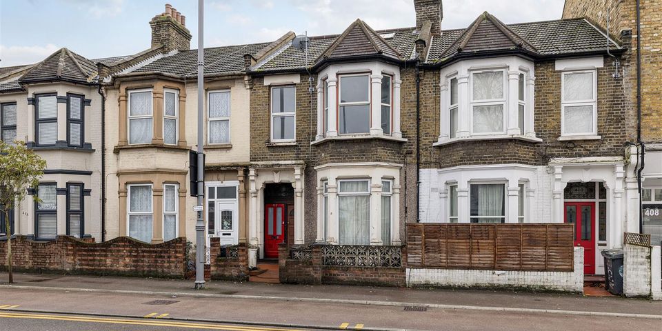 Lea Bridge Road, Leyton