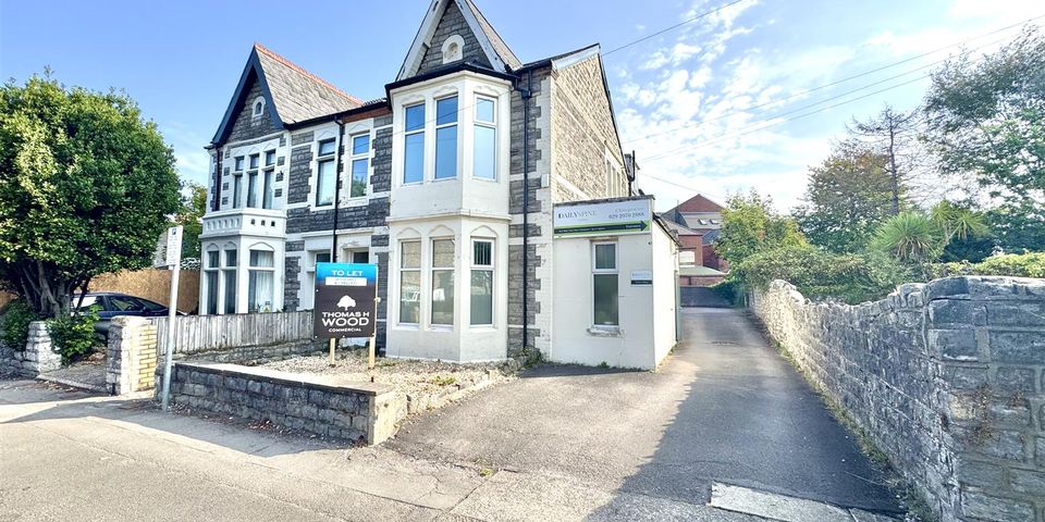 3 Hickman Road, Penarth, CF64 2AJ