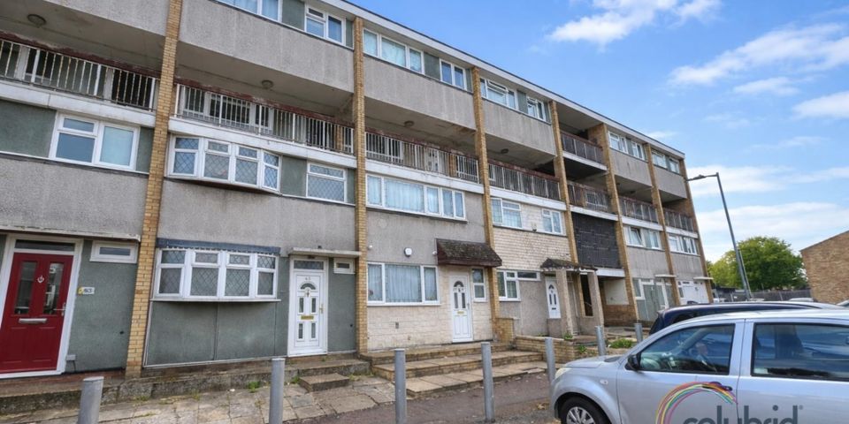 Southwark Path, Basildon, SS14 3QW