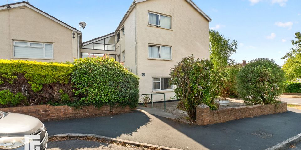 Heol Lewis, Rhiwbina, CF14
