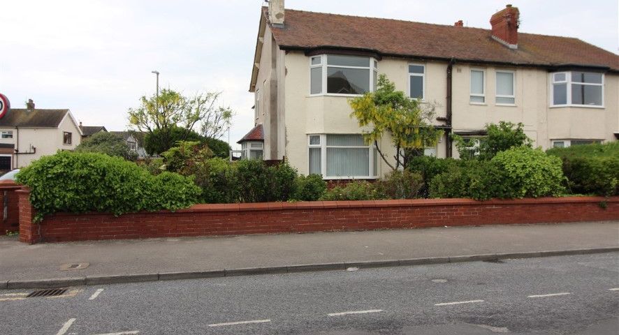 Flat 2, 32 Bispham Road, Thornton-Cleveleys, Lancashire, FY5 1DG