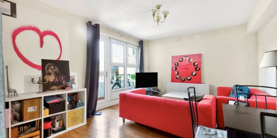 Castlecombe Drive, London