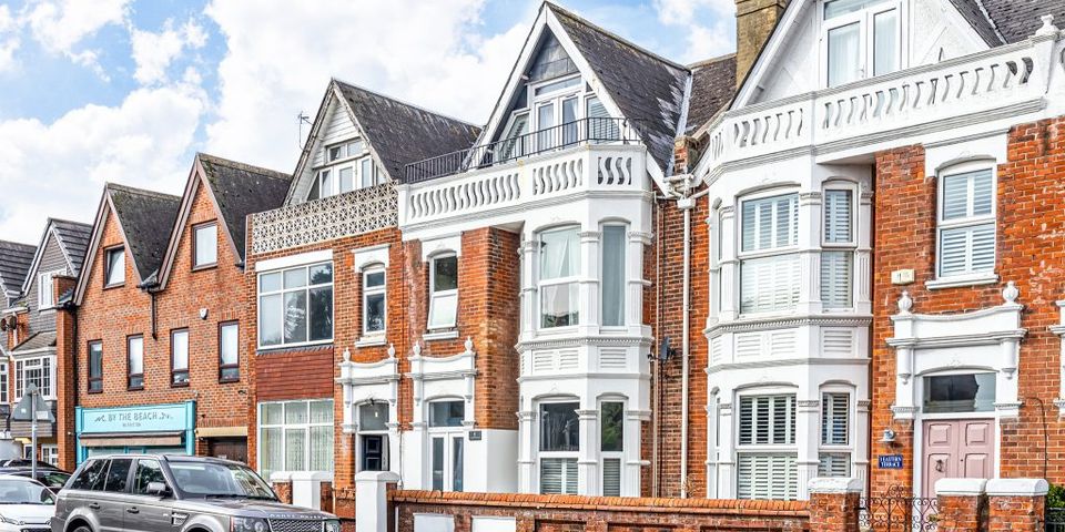 St. Georges Road, Southsea, PO4