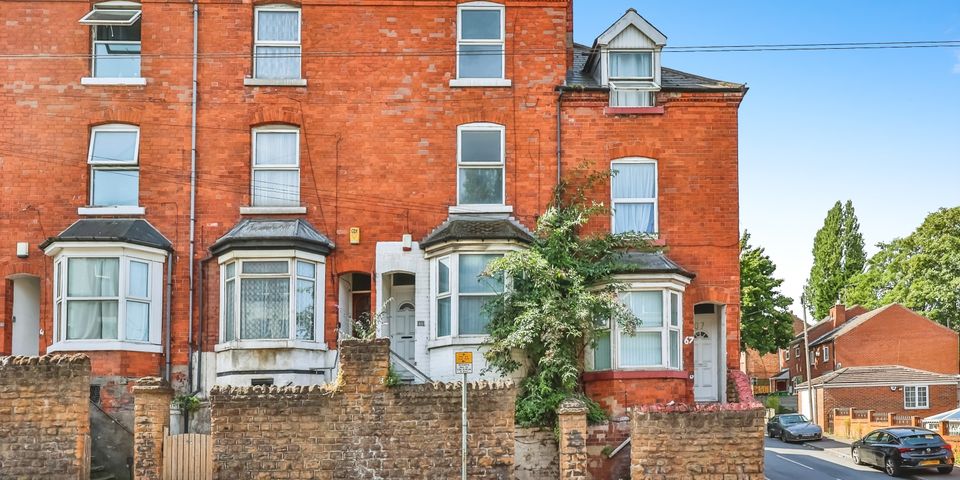 Nottingham Road, New Basford, NG7 7AJ