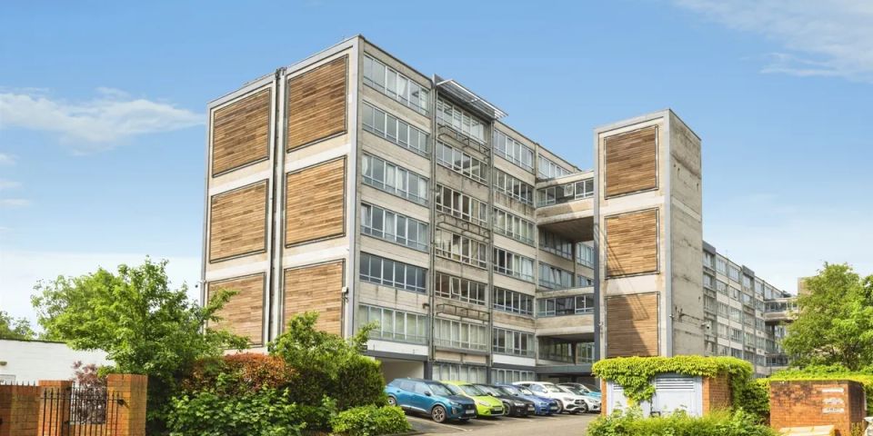 Ingledew Court, Leeds