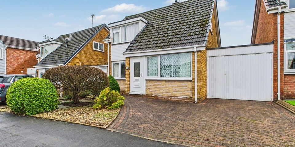 Cedar Way, Stafford