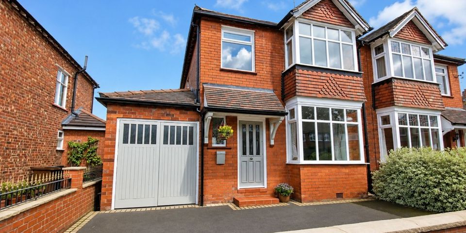 Monfa Avenue, Stockport, SK2