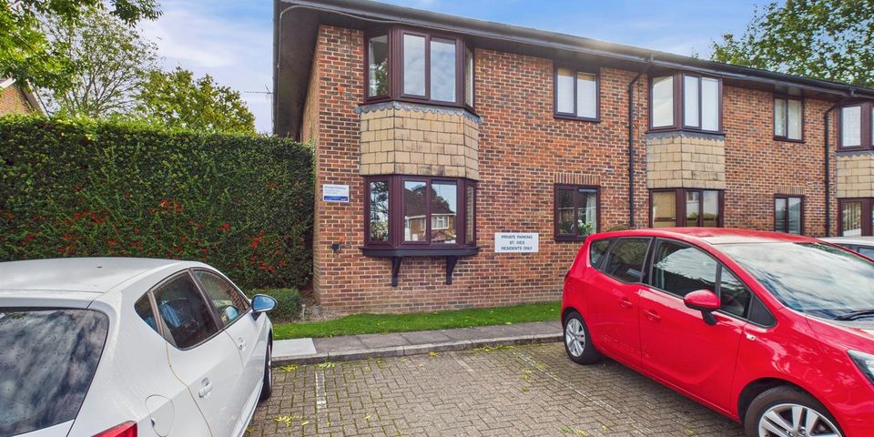 Belloc Close, St. Ives, Pound Hill, Crawley