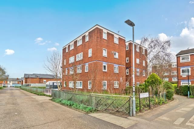 Westerham Walk, Reading, RG2