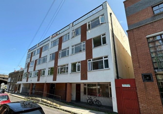 Flat 2, 69 Johnson Street, Shadwell, London, E1 0AQ