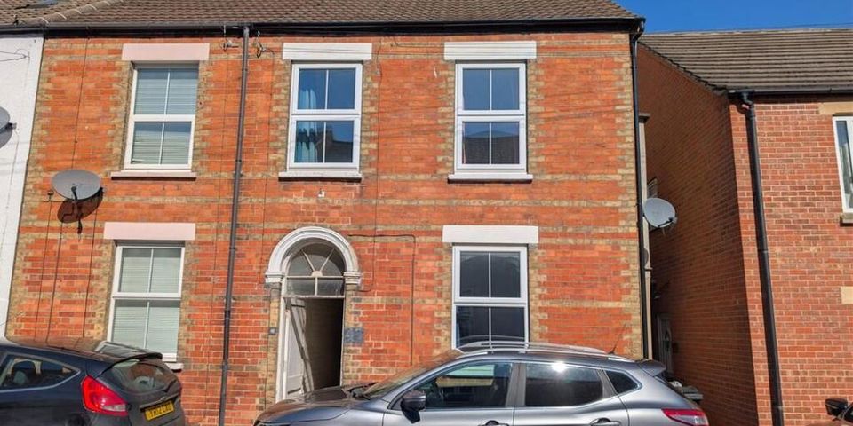 George Street, Grantham, Lincolnshire, NG31 6QL