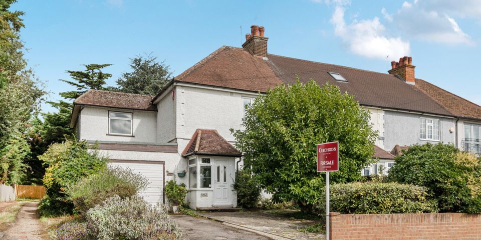 1 Thames Mead Villas, Walton Lane, Shepperton, TW17 8LL