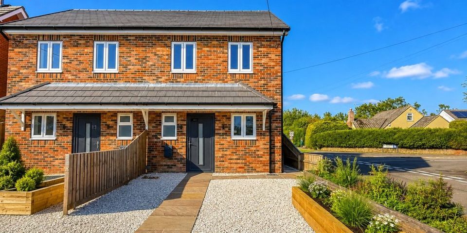 Glenville Road, Walkford, Christchurch, Dorset, BH23 5PY