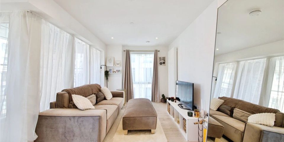 Aerial Square, London, NW9