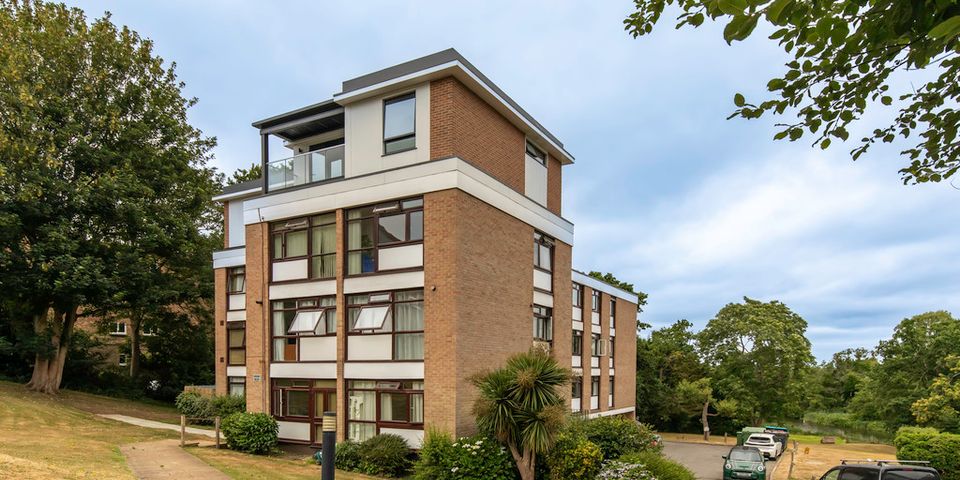 Beechcroft Manor, Weybridge