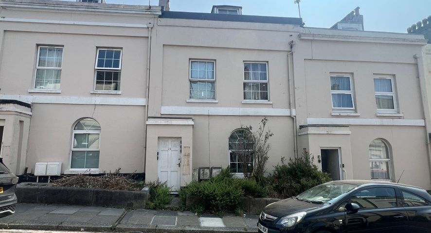 Second Floor Flat, 26 Prospect Street, Plymouth, Devon PL4 8NY
