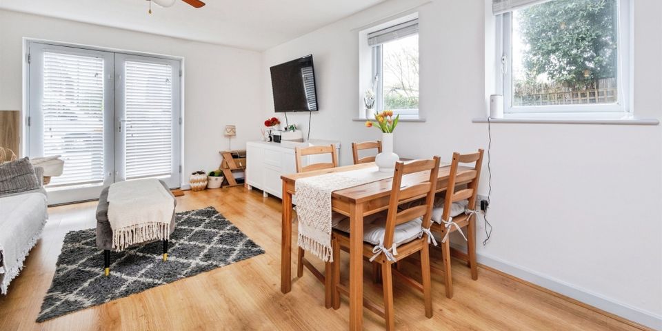 Addenbrookes Road, Newport Pagnell, Buckinghamshire, MK16 9FD